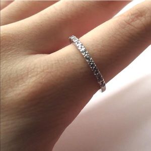 Hold NWOT Silver pavé band